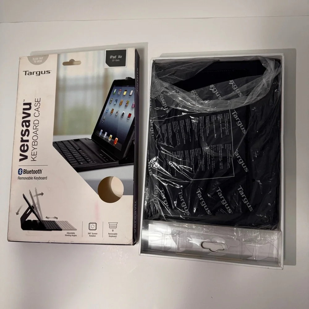 Targus Versavu Keyboard Case for iPad Air - Black